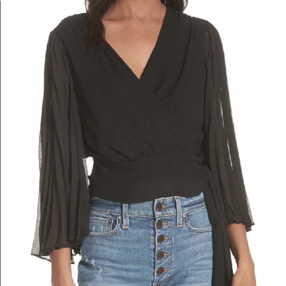 NWT Alice + Olivia Black Bray Wrap Top